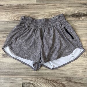 Lululemon Tracker Short 4" Inseam in Heather Lux Multi Black Size 6